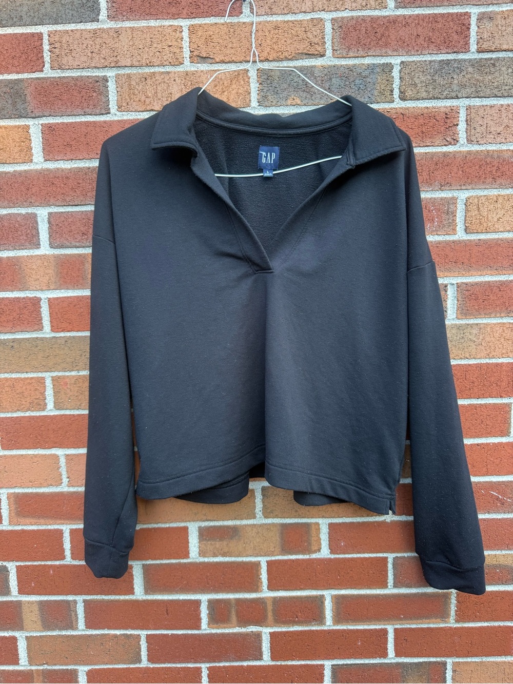 Gap True Black Soft Collared V-Neck Pullover Sweatshirt Women’s Large